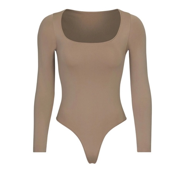 SKIMS Tops - SKIMS Essential Long Sleeve Scoop Neck Bodysuit in Taupe Brown size L XL